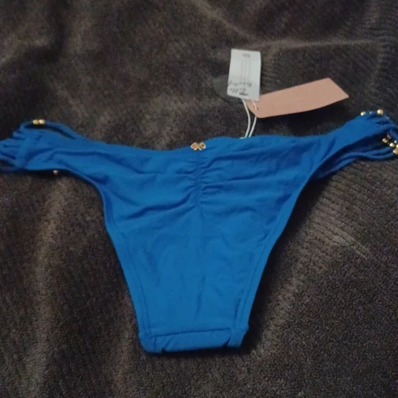 PILYQ BIKINI BOTTOM 👙 - Picture 3 of 8